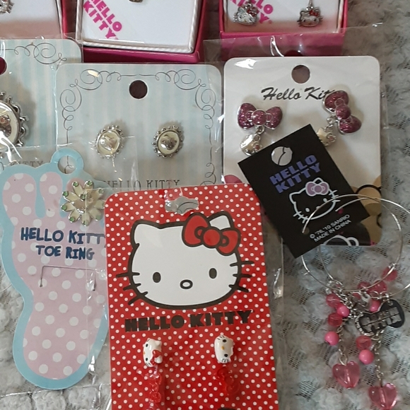 Sanrio "Hello Kitty" theme sterling silver jewelry - Picture 1 of 12